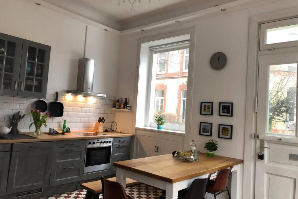 Grosszuegige 185M2-Altbauwohnung In Bestlage 7Zimmer-2Baeder-2Kuechen-2Wcs Hamburg-Harburg Exteriör bild